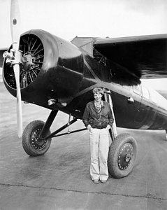Wall Art - Photograph - Amelia Earhart And Her Plane by Underwood Archives