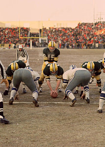 Football Wall Art - Photograph - Bart Starr Goal Line by Retro Images Archive