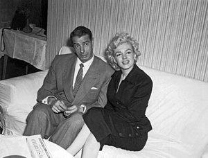 Wall Art - Photograph - Marilyn Monroe And Joe Dimaggio by Underwood Archives