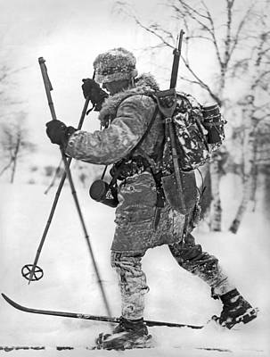 Wall Art - Photograph - Military Cross Country Skiing by Underwood Archives