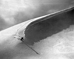 Wall Art - Photograph - Skiing Under A Curl by Underwood Archives