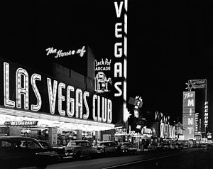 Wall Art - Photograph - The Las Vegas Strip by Underwood Archives